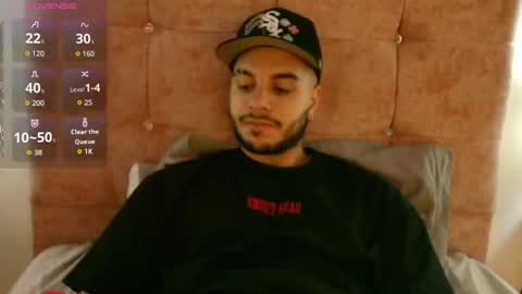 Snapshot of amadeo_wild chatting on 03-27-26, 02:17 Amadeo Wild online show from 03-27-26, 02:17