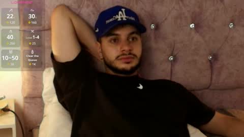 Snapshot of amadeo_wild chatting on 06-25-26, 05:12 Amadeo Wild online show from 06-25-26, 05:12