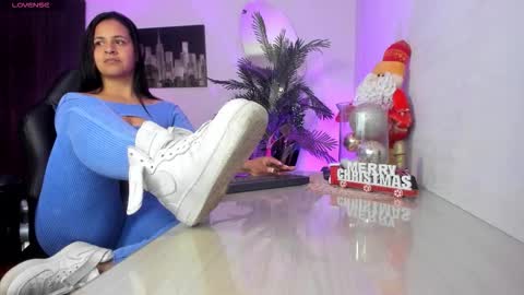 anny online show from 11-27-25, 02:13