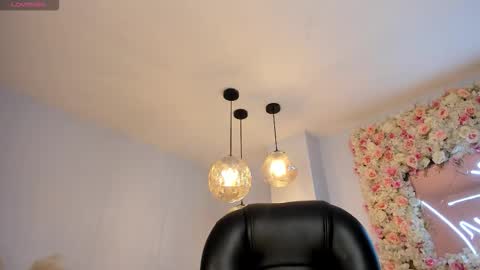 Amaia Haywood online show from 10-26-25, 11:20