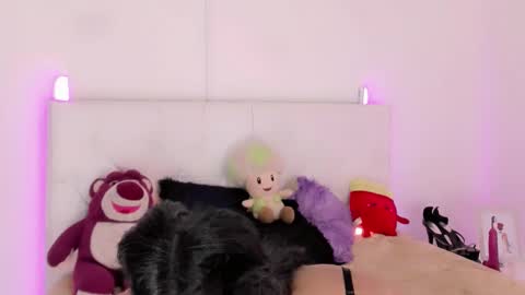 amal_baddel_ online show from 11-14-25, 04:44