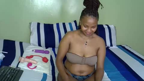 Snapshot of amala01 chatting on 05-05-26, 01:46 amala01 online show from 05-05-26, 01:46