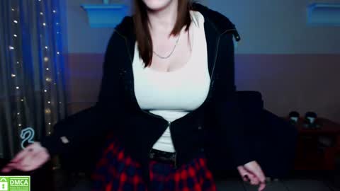 Snapshot of amali_ivanna_smit chatting on 12-15-24, 03:53 Ivanna online show from 12-15-24, 03:53