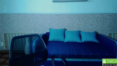 Snapshot of amali_ivanna_smit chatting on 12-30-24, 06:20 Ivanna online show from 12-30-24, 06:20