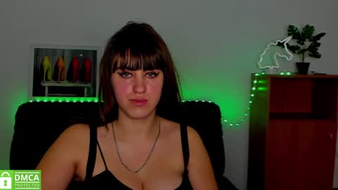 Snapshot of amali_ivanna_smit chatting on 02-06-25, 12:16 Ivanna online show from 02-06-25, 12:16