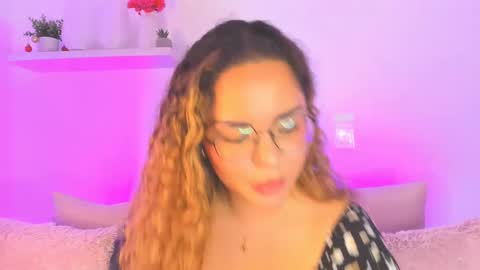 Snapshot of amalia_bennet chatting on 02-24-25, 11:19 amalia bennet online show from 02-24-25, 11:19