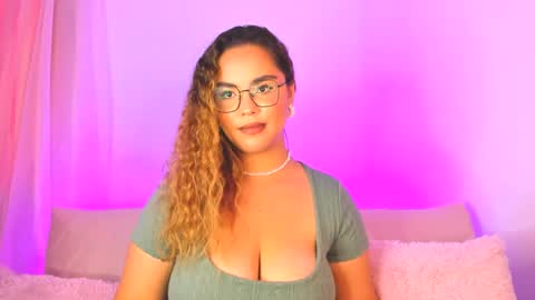 Snapshot of amalia_bennet chatting on 03-05-25, 09:48 amalia bennet online show from 03-05-25, 09:48