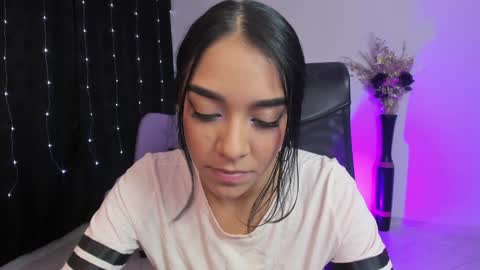 Amalia cruss online show from 12-14-24, 03:29