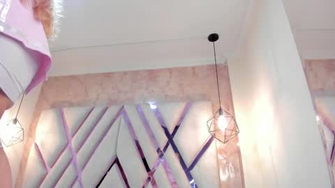 Snapshot of amalia_rosse_ chatting on 01-28-25, 02:21 Amalia Im Back See you soon this January 7 at 10 pm Colombia time online show from 01-28-25, 02:21