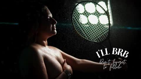 Snapshot of amalia_rosse_ chatting on 09-18-25, 10:56 Amalia Im Back See you soon this January 7 at 10 pm Colombia time online show from 09-18-25, 10:56