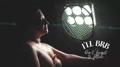 Amalia Im Back See you soon this January 7 at 10 pm Colombia time online show from 11-01-25, 10:01