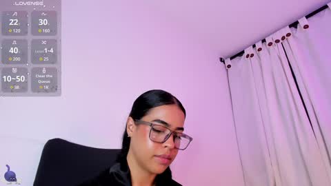 Amalia    real MIA  online show from 01-27-25, 01:05