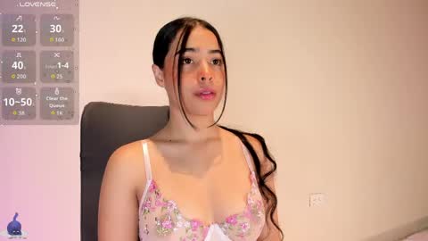Snapshot of amaliaandrade chatting on 04-12-26, 12:37 Amalia real MIA online show from 04-12-26, 12:37