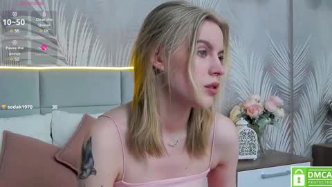 Snapshot of amaliabell chatting on 12-19-24, 01:40 Amalia online show from 12-19-24, 01:40