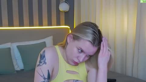 Amalia online show from 05-13-26, 01:19