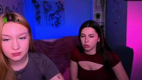 Snapshot of amalialowell chatting on 03-24-26, 08:25 Amalia online show from 03-24-26, 08:25