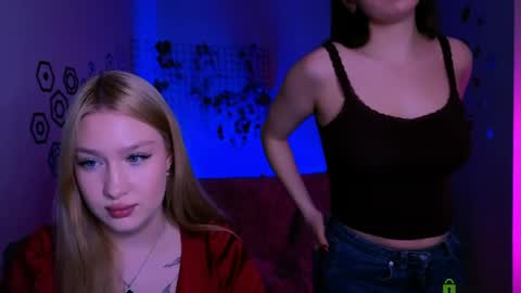 Snapshot of amalialowell chatting on 04-17-26, 08:12 Amalia online show from 04-17-26, 08:12