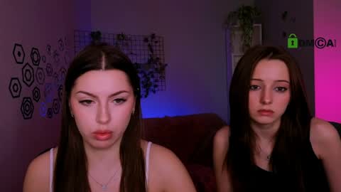 Snapshot of amalialowell chatting on 04-24-26, 09:34 Amalia online show from 04-24-26, 09:34