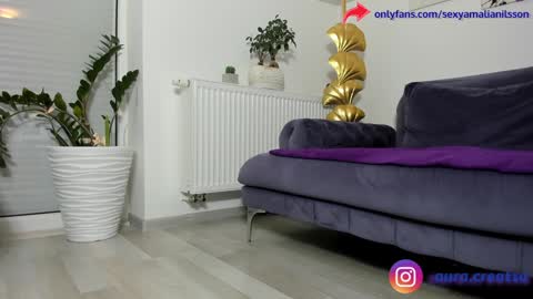 Snapshot of amalianilsson chatting on 12-16-24, 02:49 Amalia Nilsson online show from 12-16-24, 02:49