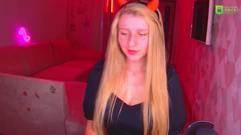 Amalia online show from 10-30-25, 03:02