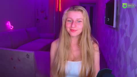 Amalia online show from 11-16-25, 02:33