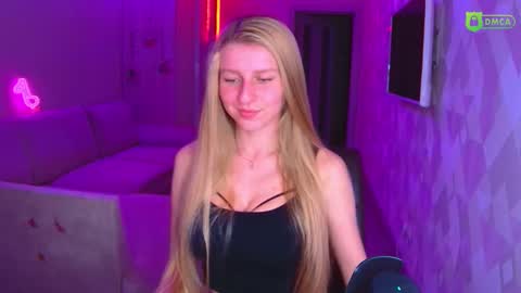 Amalia online show from 11-21-25, 03:00