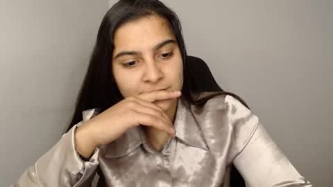 The queen of the biceps  online show from 01-24-25, 07:18