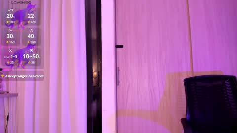 Luisa online show from 02-06-25, 05:03