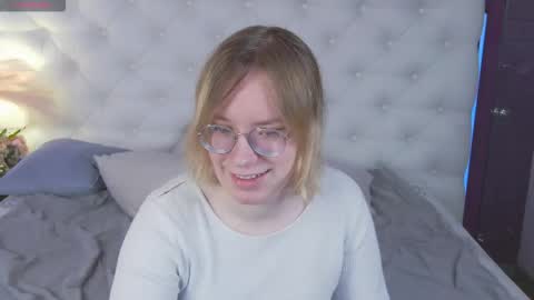 Hi im Amanda online show from 11-28-25, 11:24