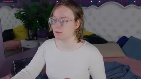 Snapshot of amanda_butlerr chatting on 04-08-26, 10:26 Hi im Amanda online show from 04-08-26, 10:26
