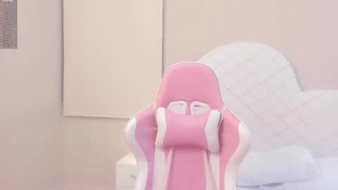 Amanda Noir online show from 10-28-25, 03:54