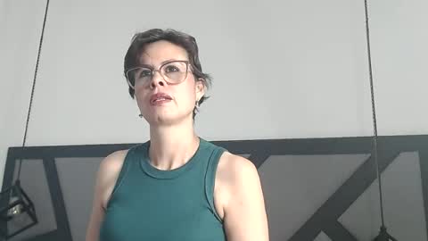 amanda_ramirez online show from 06-18-26, 10:03