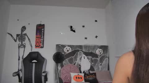 Amanda online show from 10-16-25, 01:39