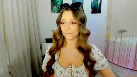Snapshot of amandagracy_1 chatting on 04-14-26, 11:27 amandagracy_1 online show from 04-14-26, 11:27