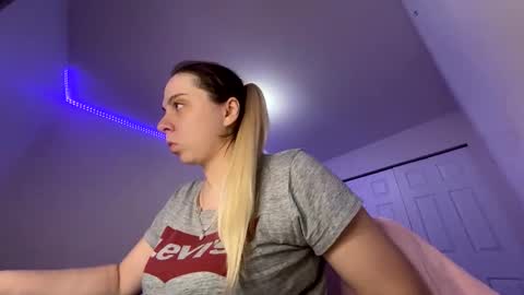 Amanda online show from 02-27-25, 09:43