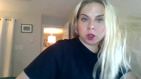 Amanda online show from 10-18-25, 06:41