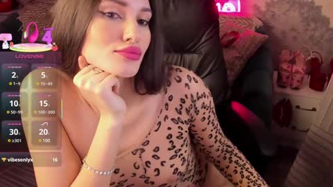 Snapshot of amandastrongj chatting on 03-04-25, 01:12 Amanda online show from 03-04-25, 01:12