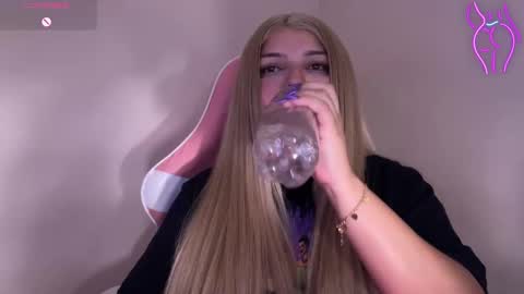 Amandha online show from 02-19-25, 11:04