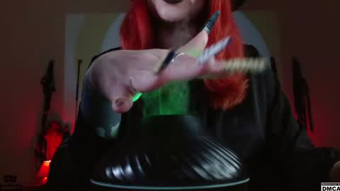 Goddess Amanita online show from 12-18-24, 11:34