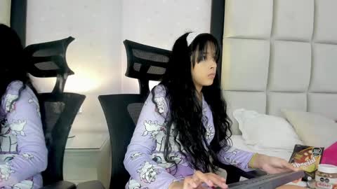 Amara Grant online show from 01-20-25, 01:39