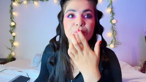 Snapshot of amara_vega chatting on 04-10-26, 08:19 Amara Vega online show from 04-10-26, 08:19