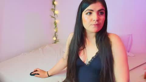 Snapshot of amara_vega chatting on 04-21-26, 12:00 Amara Vega online show from 04-21-26, 12:00