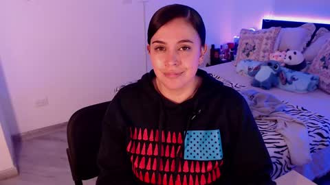 Snapshot of amarat_jolie chatting on 02-26-25, 11:48 Mila online show from 02-26-25, 11:48