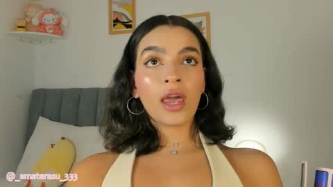 Mar  independent model  online show from 05-07-26, 10:15