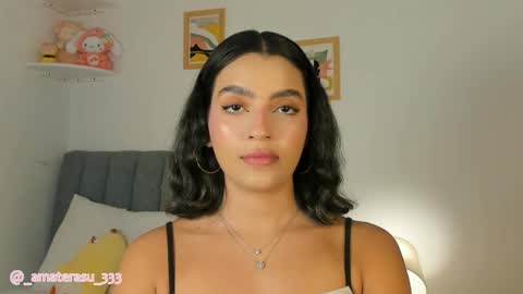  Mar  independent model  online show from 05-08-26, 10:15