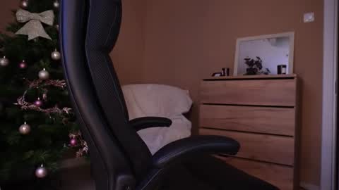 amateur_fitbabex online show from 12-19-25, 07:15