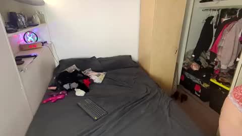 Kissra online show from 02-01-25, 01:55