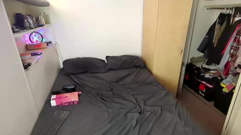 Kissra online show from 02-08-25, 05:08