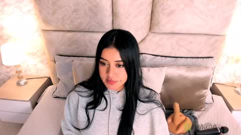 Snapshot of amatista__smith chatting on 02-09-25, 01:00 AMATISTA online show from 02-09-25, 01:00