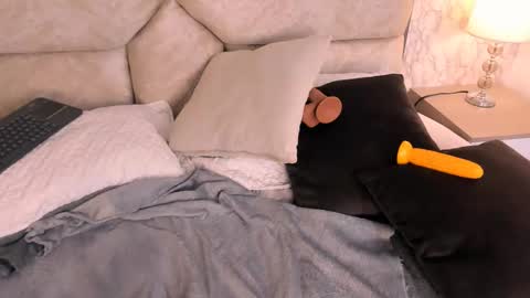 Snapshot of amatista__smith chatting on 02-28-25, 01:47 AMATISTA online show from 02-28-25, 01:47